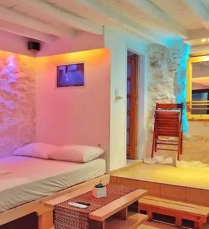 The Tiny White House - Tiny Studio In Town Center Sitia  Exterior photo