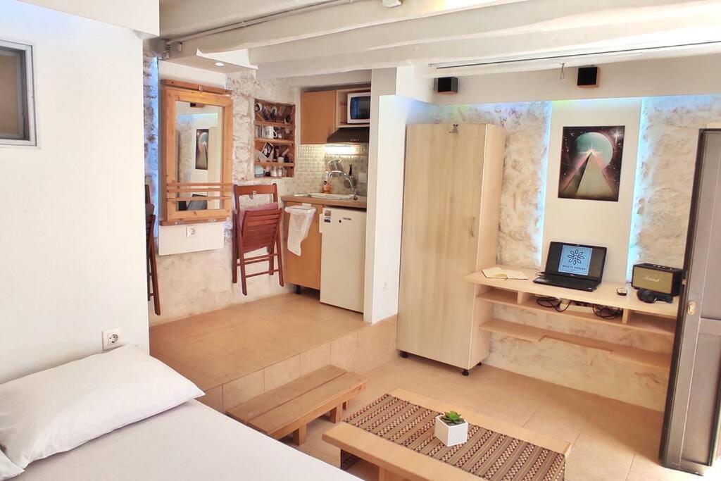 The Tiny White House - Tiny In Town Center * Sitia (Crete)